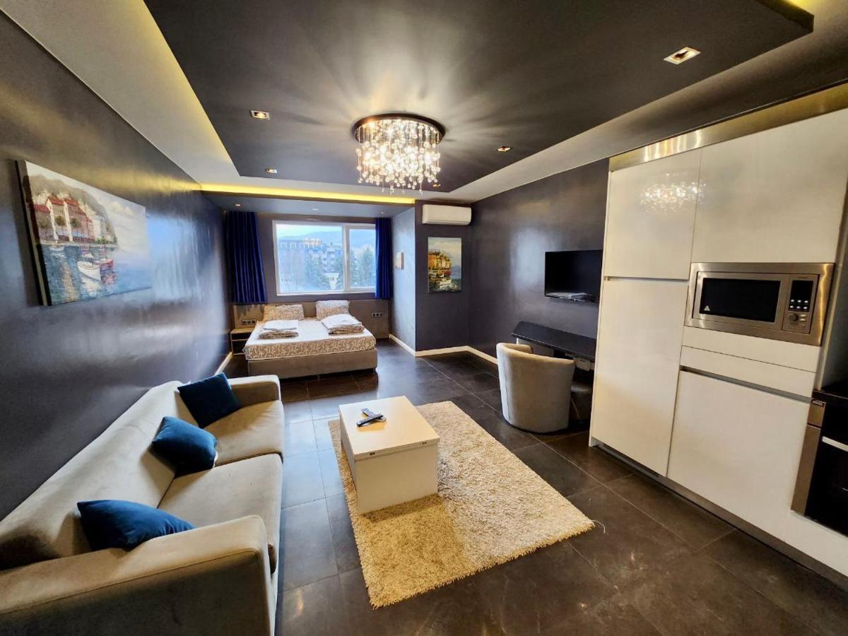 Joy Station Cozy Apartemen *